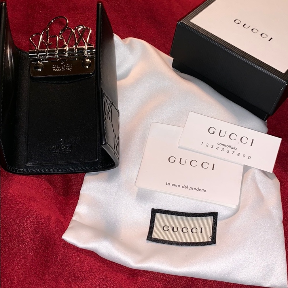 Authentic Gucci key holder wallet